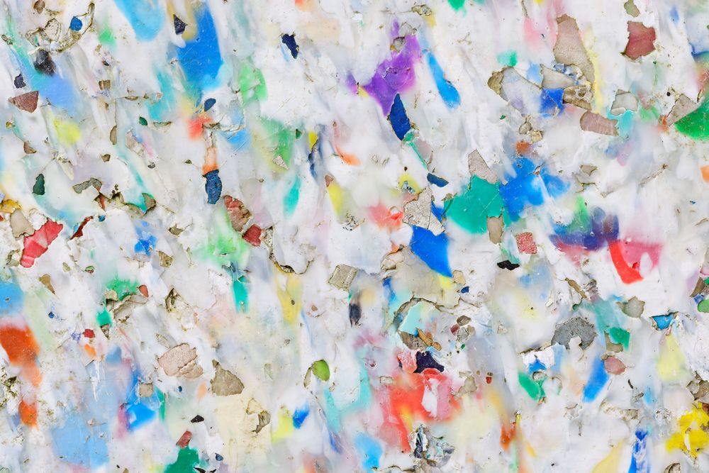 Microplastiche in cucina: cosa sappiamo davvero sul rischio oncologico